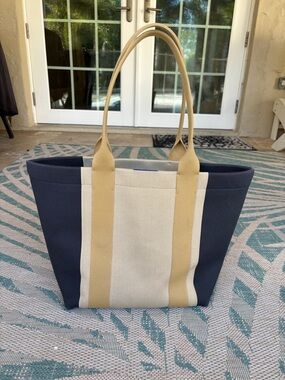 Rothy's The Essentials Tote in Ink & Ivory